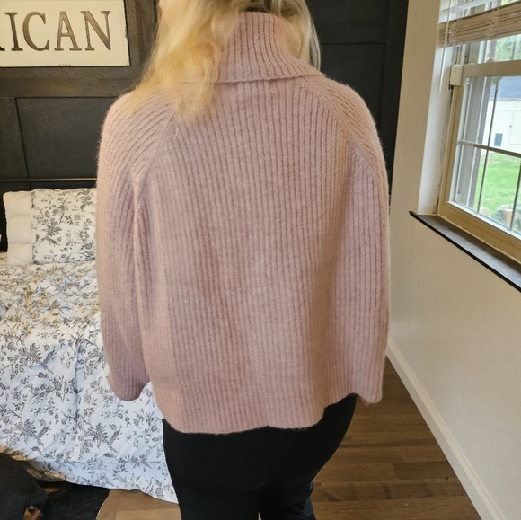 Sweater - Picture 3 of 3